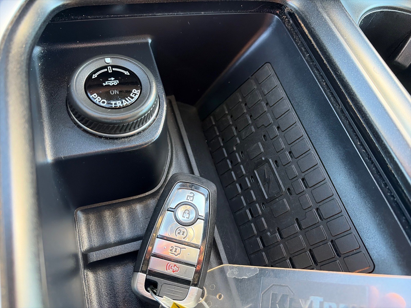 Certified 2025 Ford Expedition Active AWD/4WD image 16