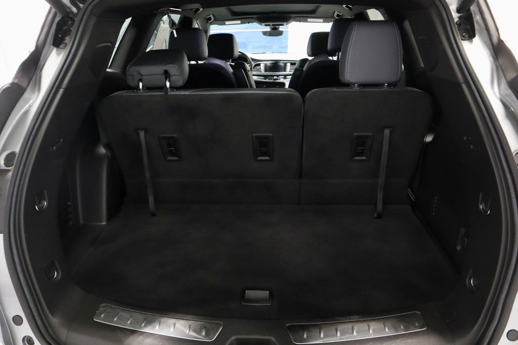 Used 2023 Buick Enclave Premium w/ Experience Buick Package AWD/4WD image 15