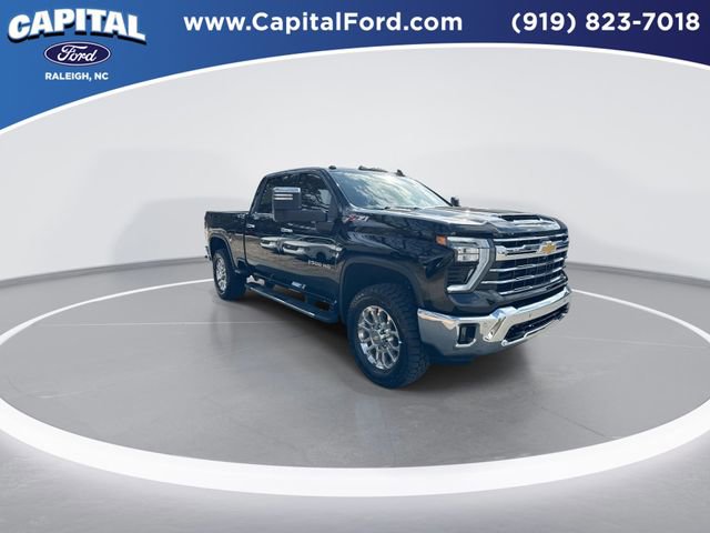 Used 2025 Chevrolet Silverado 2500 LTZ w/ LTZ Premium Package image 2