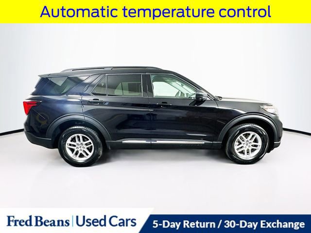 Certified 2025 Ford Explorer Active image 3