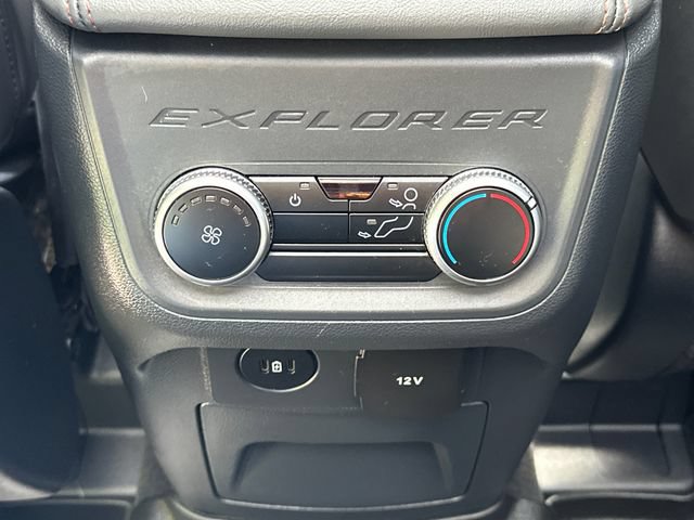 Certified 2025 Ford Explorer Active w/ Active Comfort Package AWD/4WD image 25