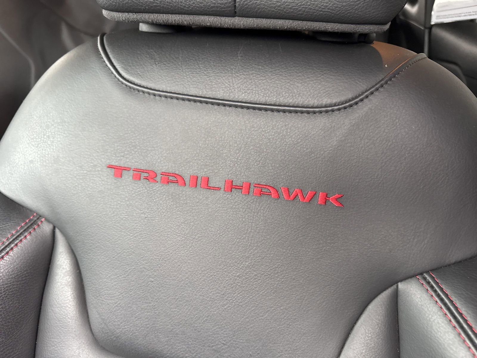 Used 2019 Jeep Renegade Trailhawk image 28