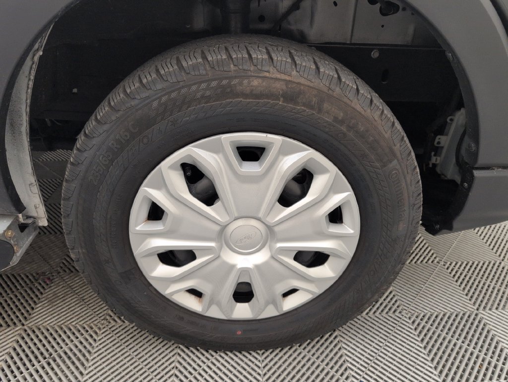 Certified 2025 Ford Transit 250 Low Roof w/ Exterior Upgrade Package RWD image 18