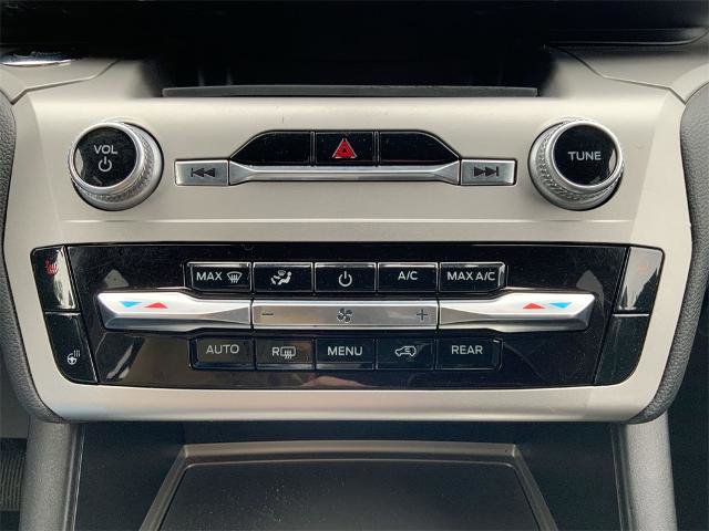 Certified 2022 Ford Explorer XLT w/ Equipment Group 202A image 18