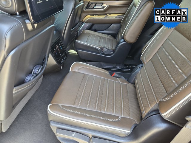 Used 2025 GMC Yukon Denali Ultimate AWD/4WD image 28