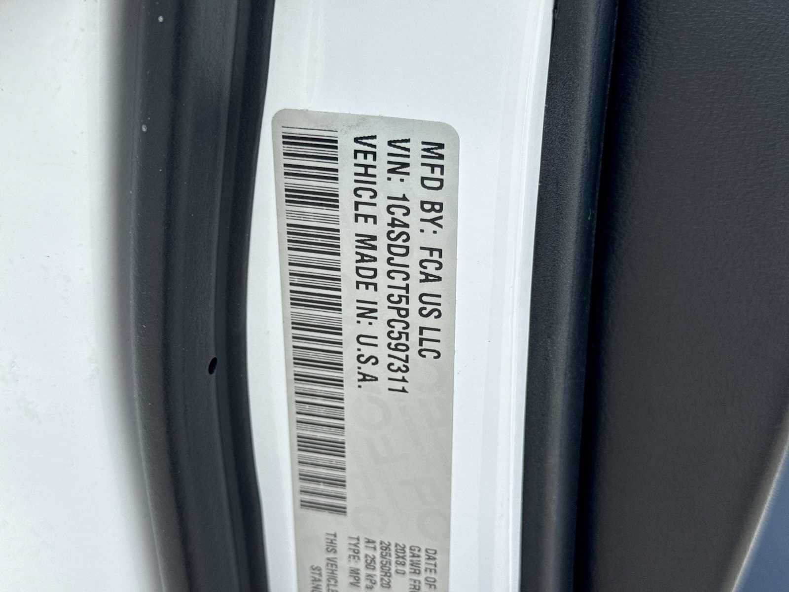 Used 2023 Dodge Durango R/T AWD/4WD image 39