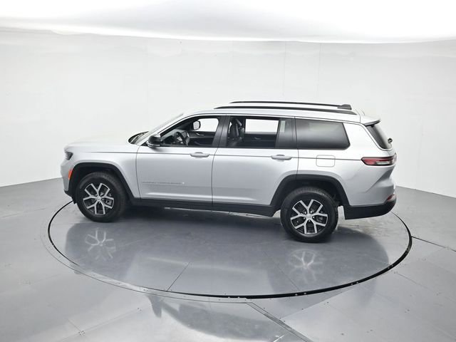 Used 2025 Jeep Grand Cherokee L Limited AWD/4WD image 45