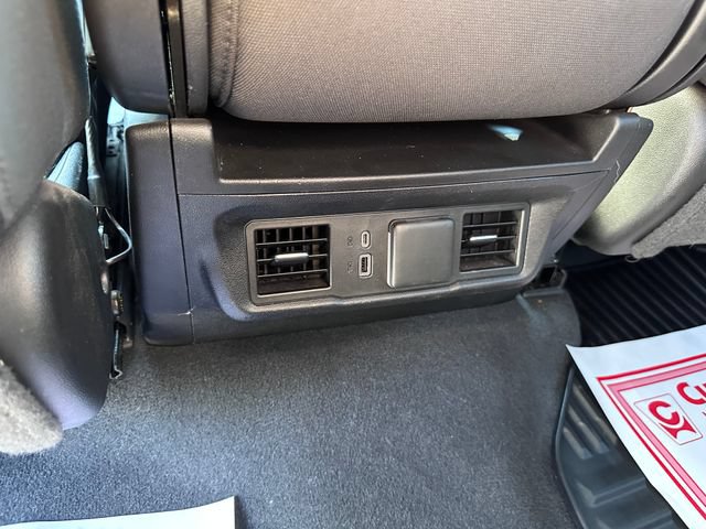 Used 2022 Chevrolet Silverado 1500 LT AWD/4WD image 8