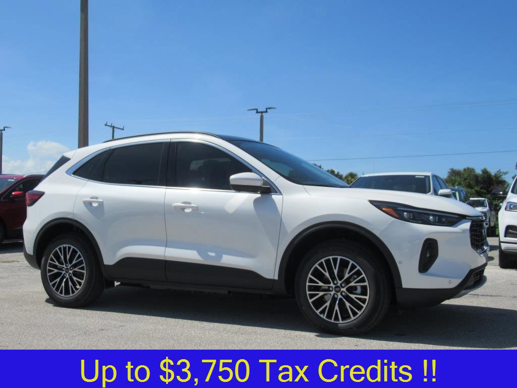 Certified 2024 Ford Escape PHEV w/ PHEV Premium Package image 6