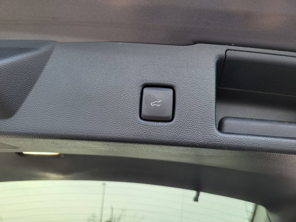 Certified 2023 Ford Escape Platinum AWD/4WD image 25