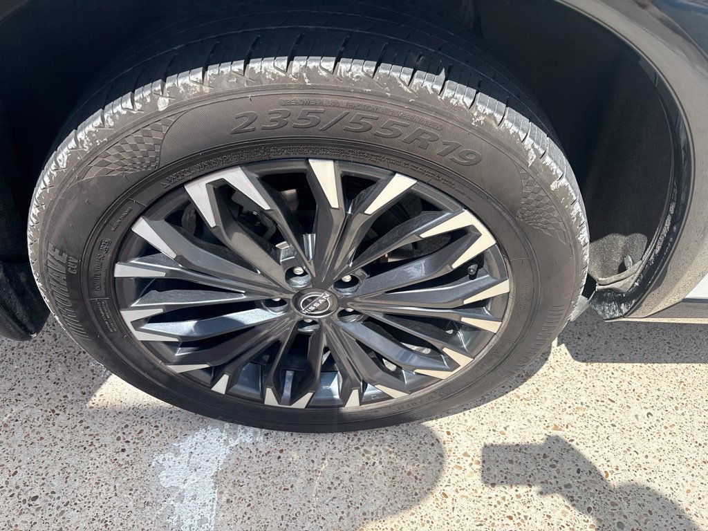 Used 2024 Nissan Rogue Platinum FWD image 7