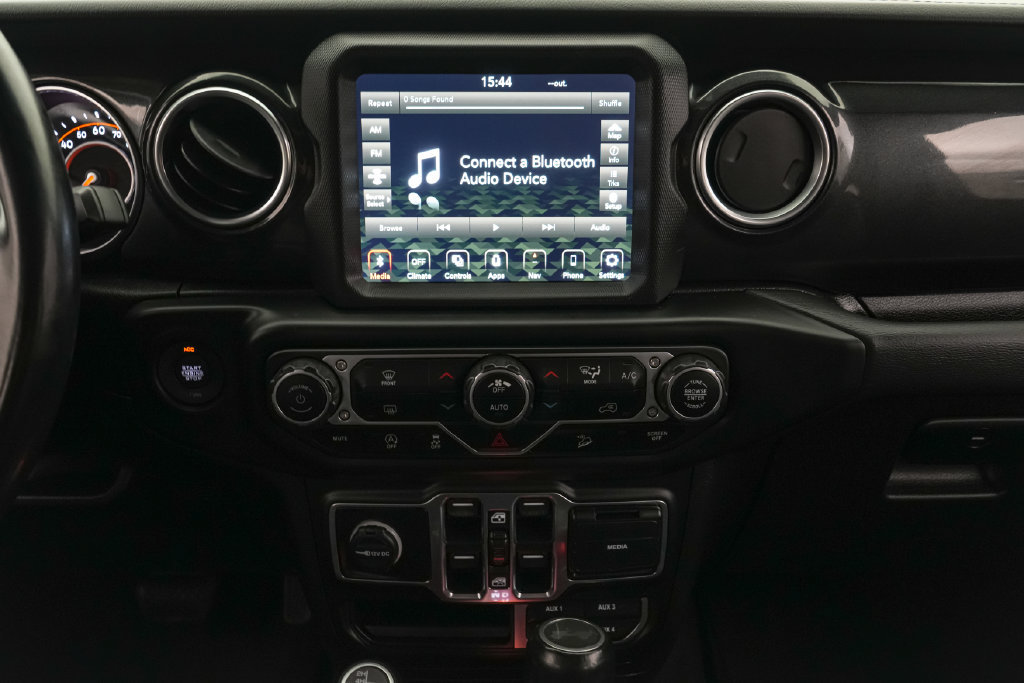 Used 2021 Jeep Wrangler Unlimited Sahara AWD/4WD image 18