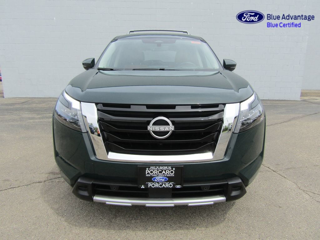 Used 2025 Nissan Pathfinder Platinum w/ Cargo Package AWD/4WD video 3
