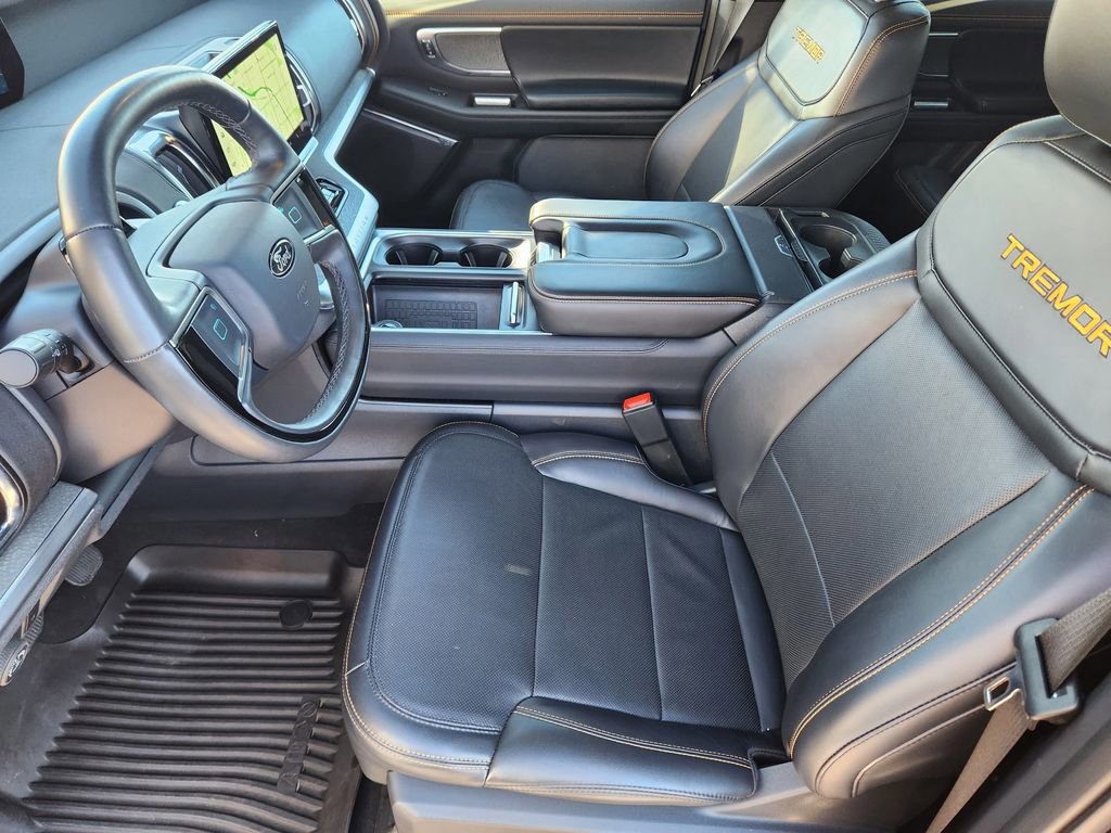 Certified 2025 Ford Expedition Tremor image 11