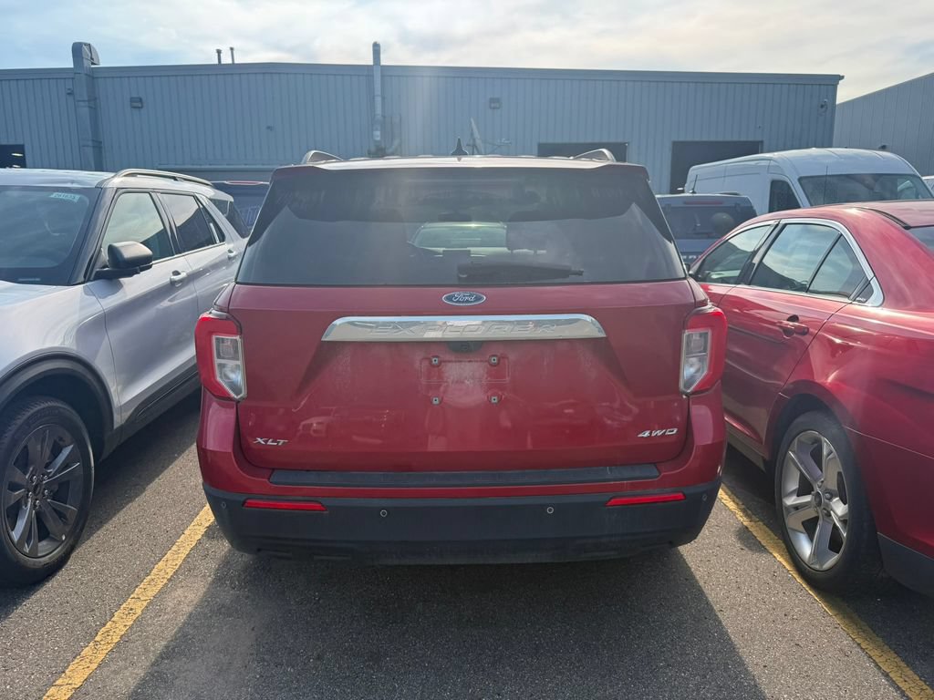 Certified 2024 Ford Explorer XLT AWD/4WD image 6