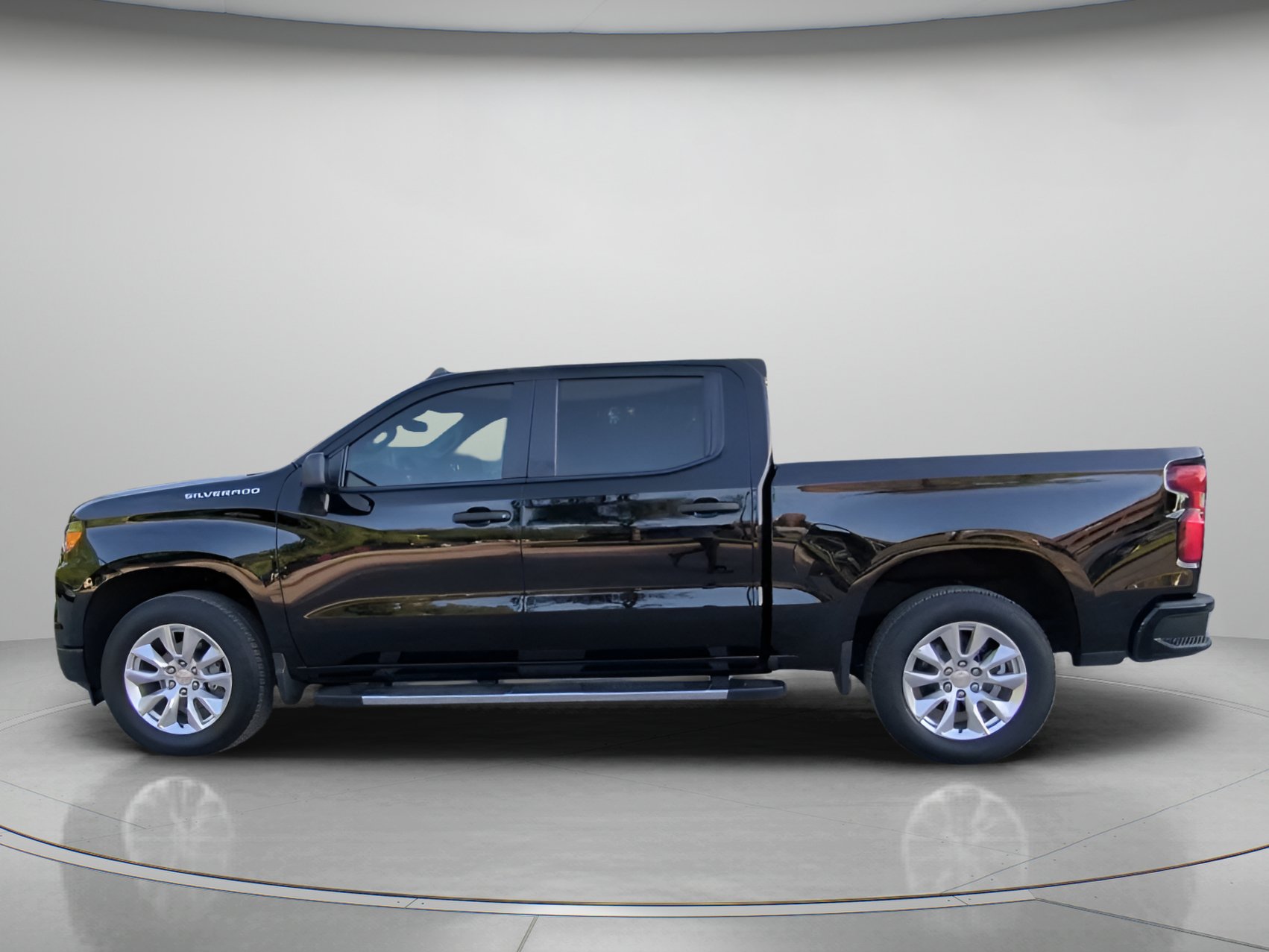 Used 2024 Chevrolet Silverado 1500 Custom RWD image 14