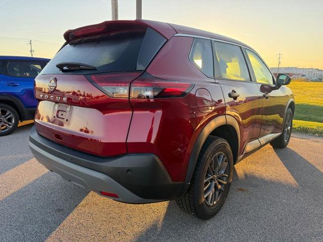 Used 2023 Nissan Rogue S FWD image 4