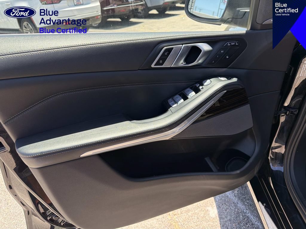 Used 2023 BMW X7 xDrive40i AWD/4WD image 16