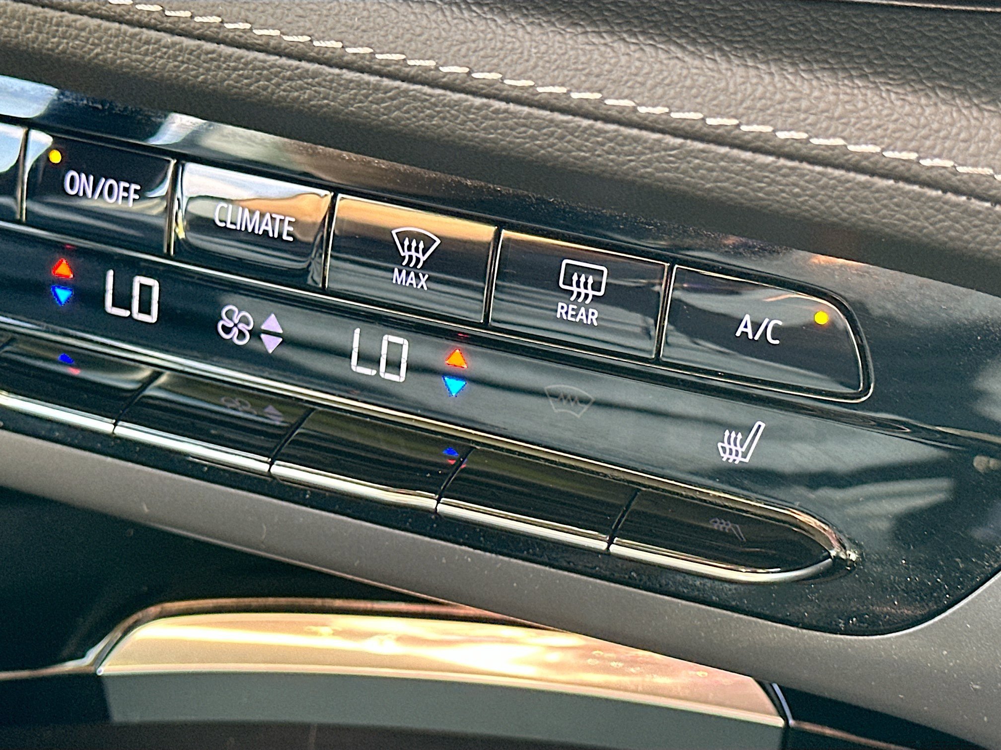 Used 2023 Buick Envision Essence FWD image 19