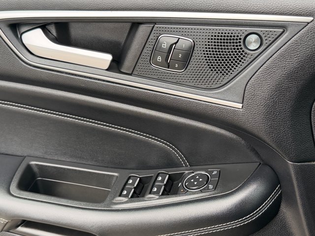 Certified 2021 Ford Edge Titanium FWD image 35