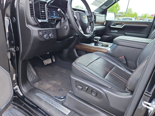 Used 2024 Chevrolet Silverado 1500 High Country w/ Max Trailering Package AWD/4WD image 10