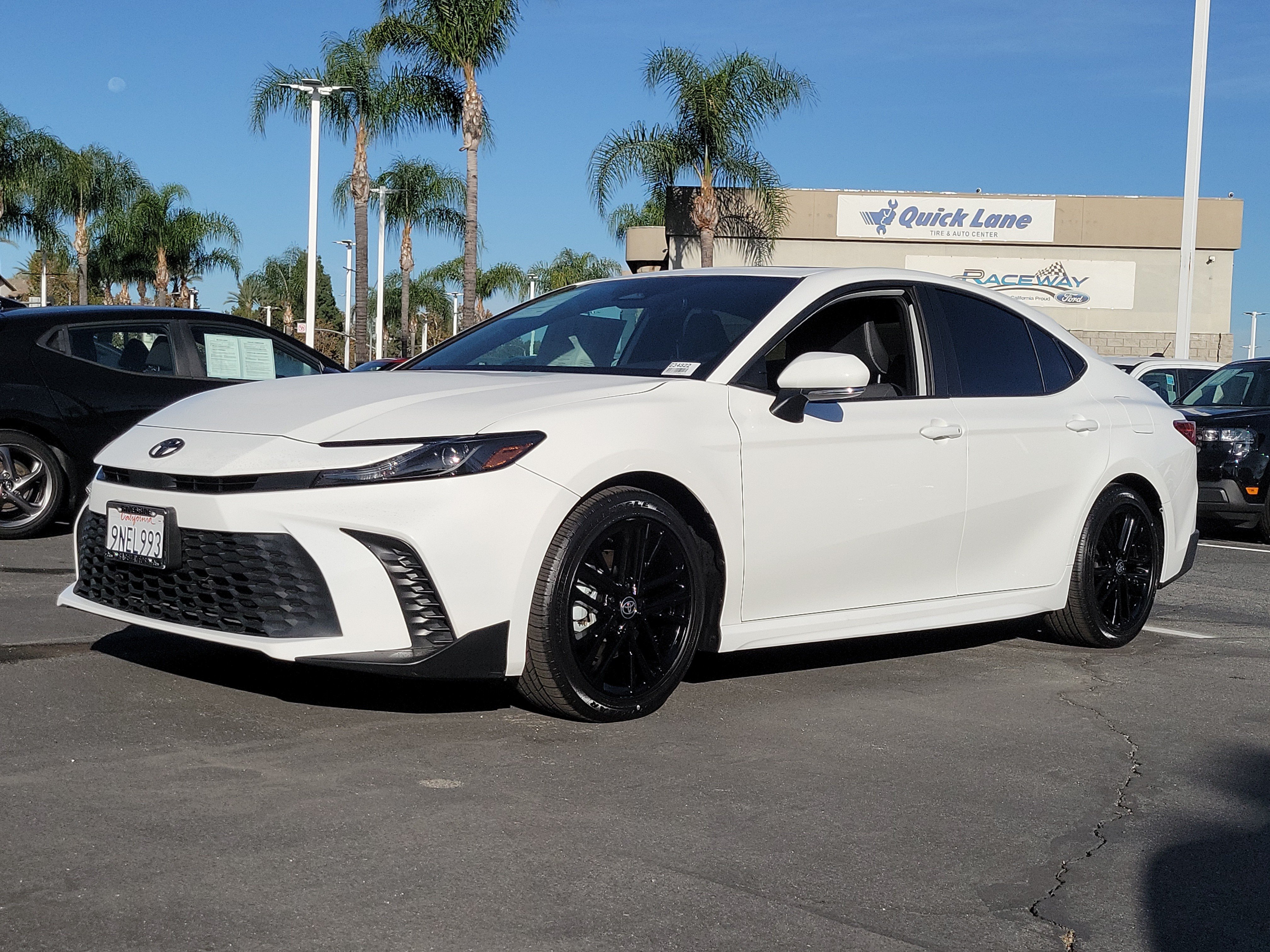 Used 2025 Toyota Camry SE FWD image 16