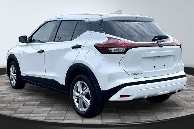 Used 2023 Nissan Kicks S w/ Interior Electronics Package FWD image 2