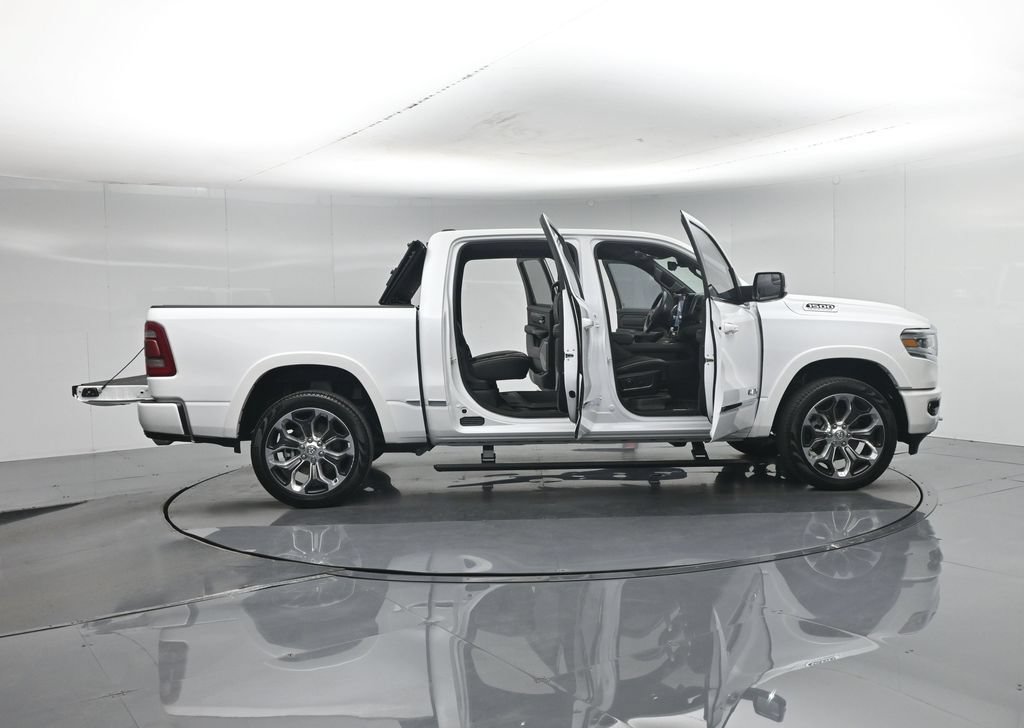 Used 2024 RAM 1500 Limited AWD/4WD image 5