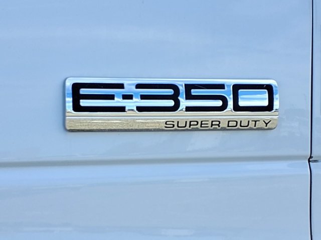Certified 2022 Ford E-350 and Econoline 350 Super Duty RWD image 34
