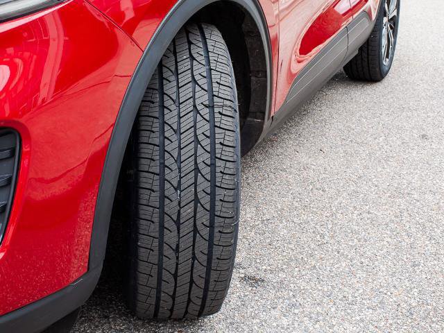 Certified 2022 Ford Escape SE w/ SE Sport Appearance Package image 9