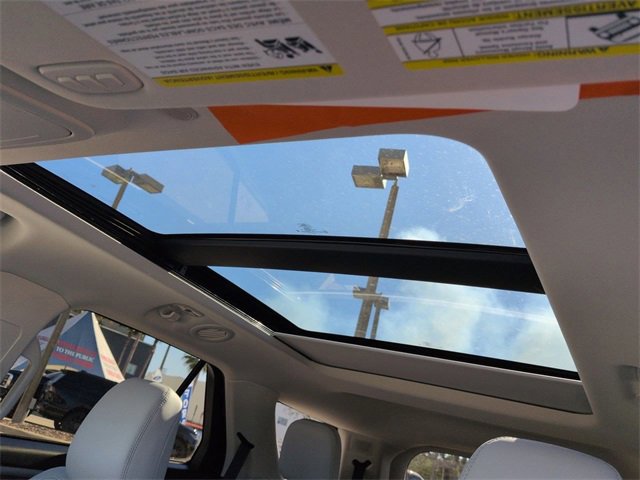 Certified 2025 Ford Explorer Platinum w/ Ultimate Package image 20