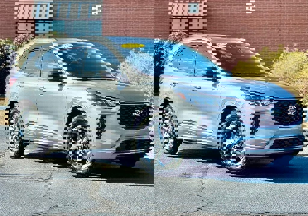 Certified 2024 Ford Escape ST-Line w/ Tech Pack #1 image 2