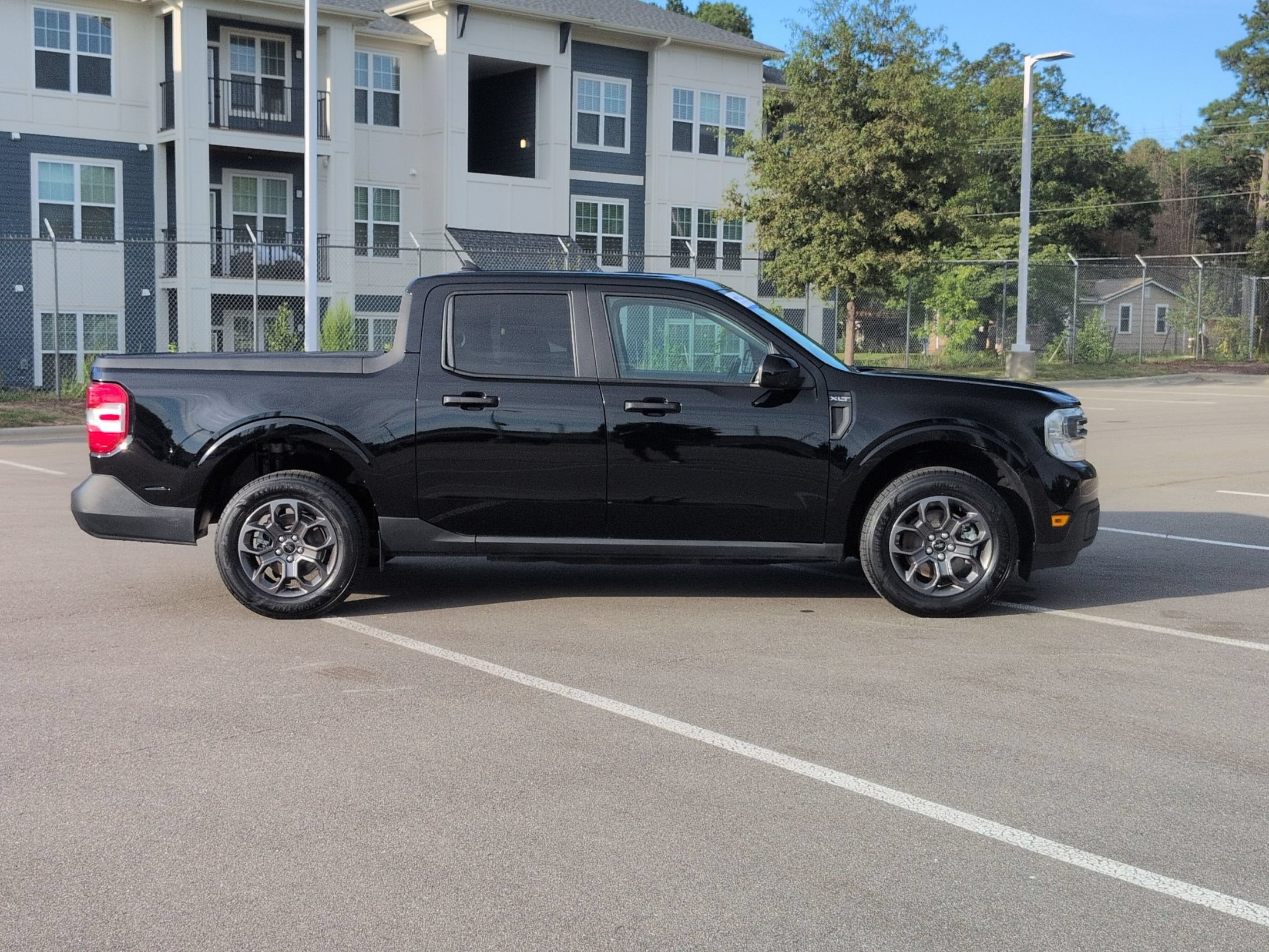 Certified 2024 Ford Maverick XLT w/ XLT Luxury Package FWD image 3