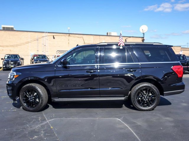 Certified 2024 Ford Expedition XLT image 3