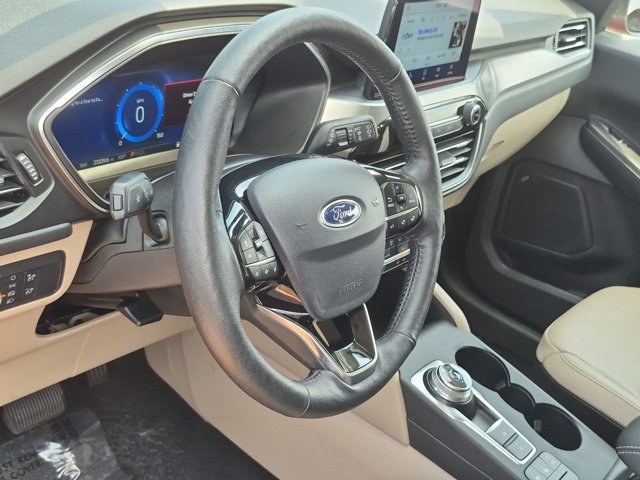 Certified 2021 Ford Escape Titanium FWD image 10