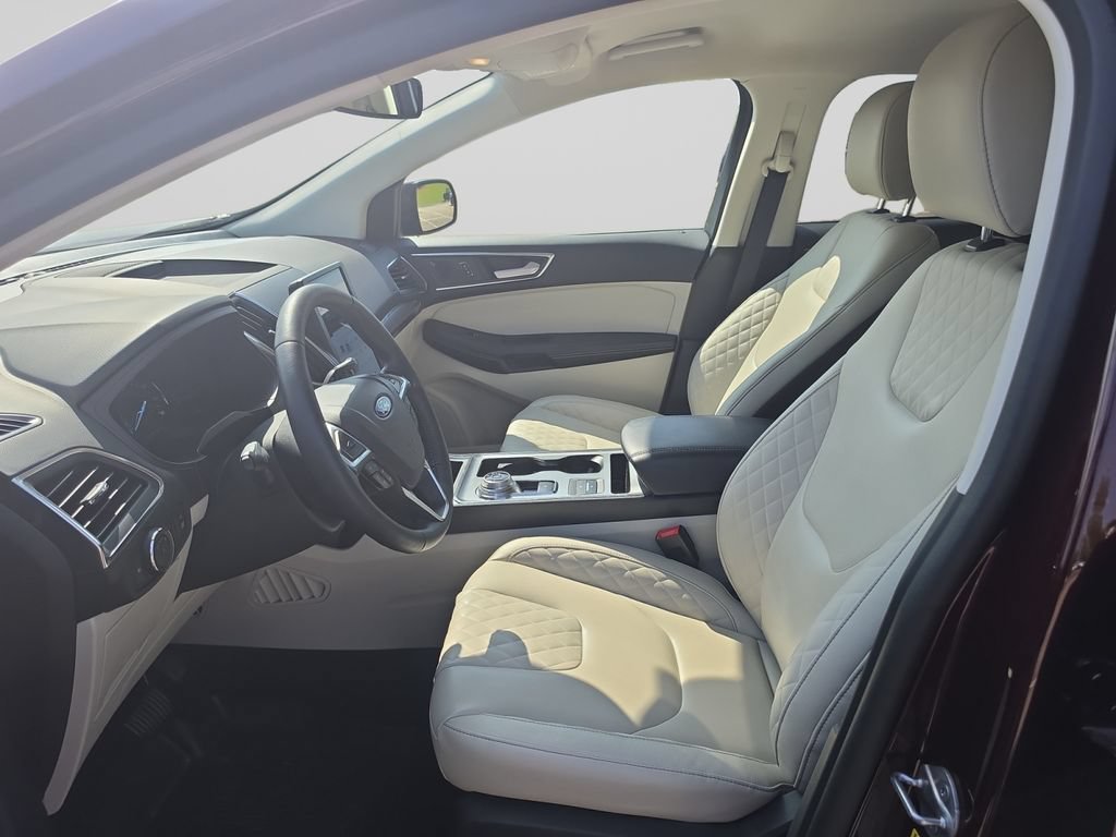 Certified 2024 Ford Edge Titanium AWD/4WD image 3