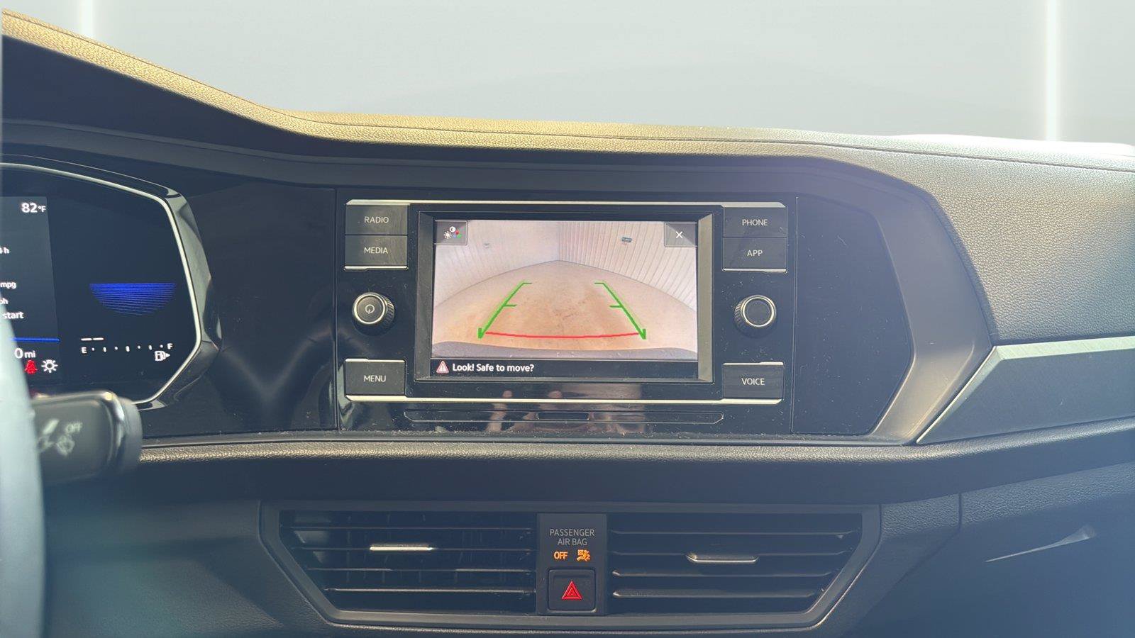 Used 2022 Volkswagen Jetta SE FWD image 20