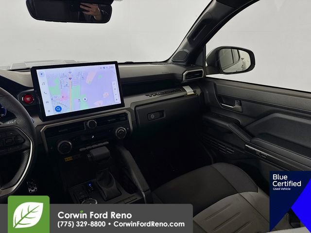 Used 2025 Toyota Tacoma TRD Sport image 27