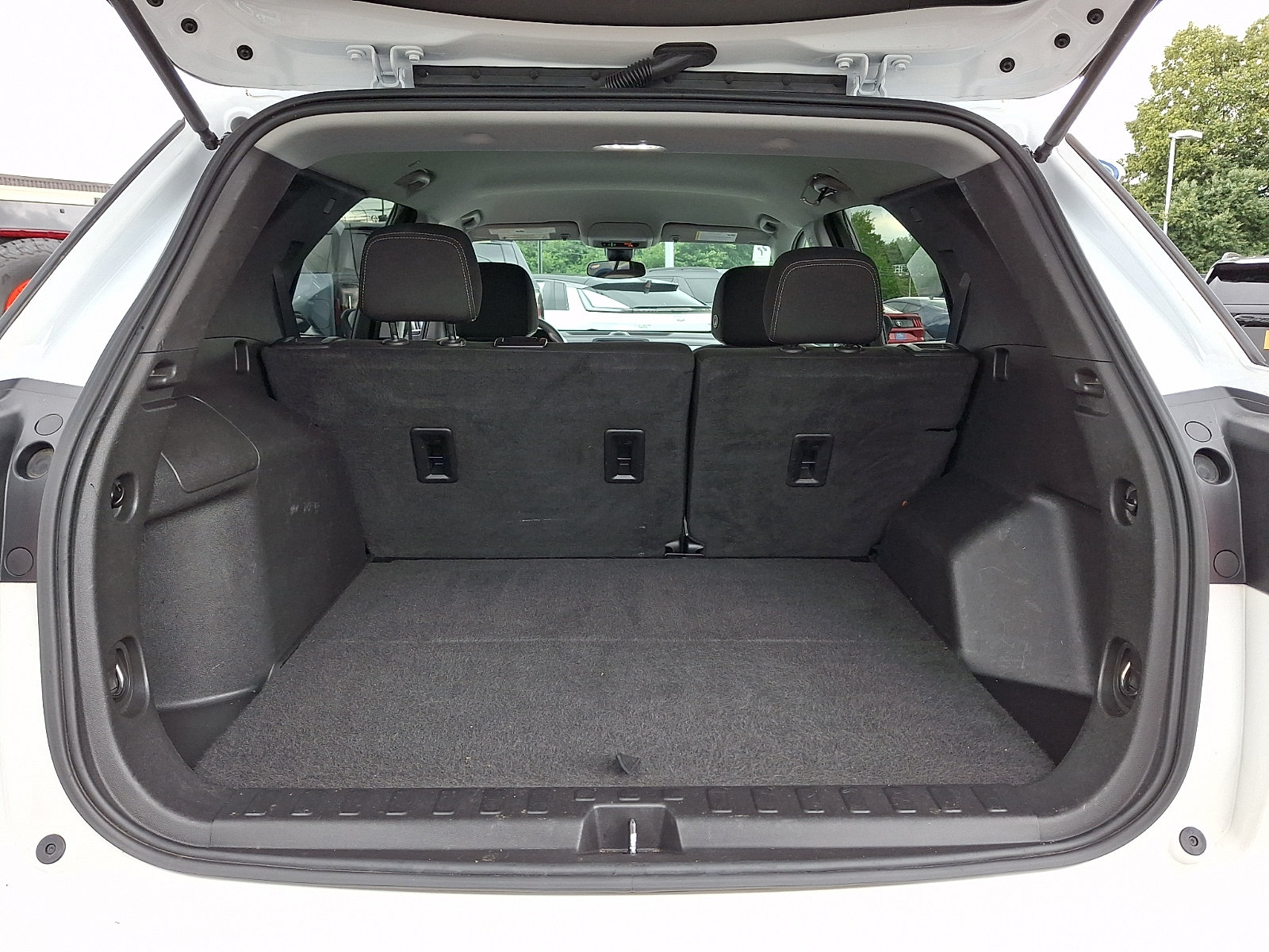 Used 2023 Chevrolet Equinox LS w/ LS Convenience Package FWD image 30