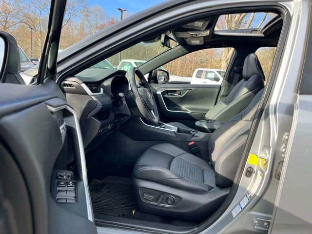 Used 2021 Toyota RAV4 XSE AWD/4WD image 15