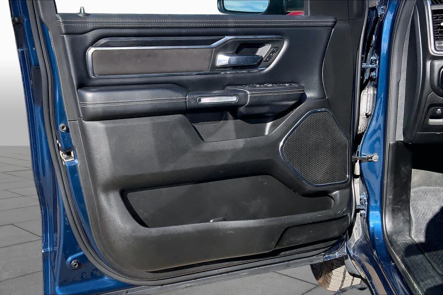Used 2024 RAM 1500 Laramie AWD/4WD image 22