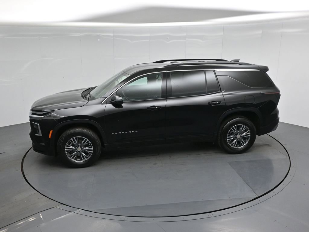 Used 2024 Chevrolet Traverse LT image 23