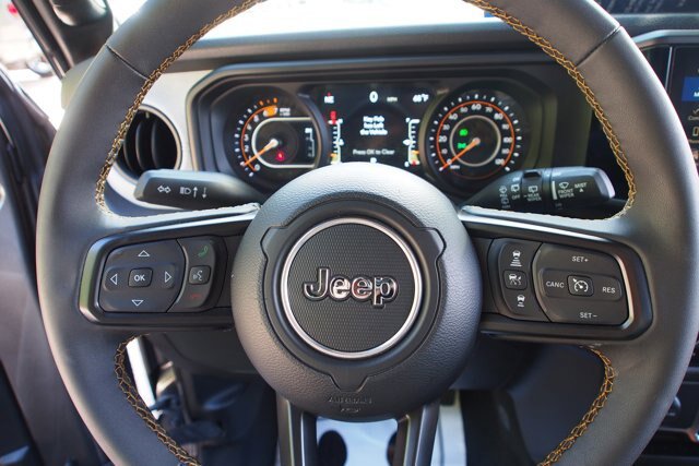 Used 2024 Jeep Wrangler Unlimited Sport AWD/4WD image 21