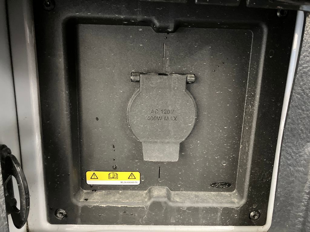 Certified 2025 Ford F150 Lariat image 30