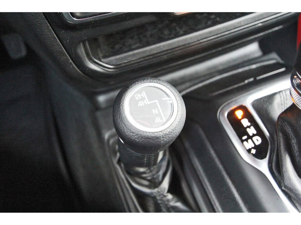 Used 2022 Jeep Wrangler Willys image 25