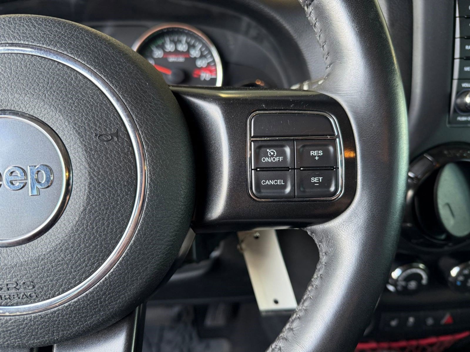 Used 2018 Jeep Wrangler Unlimited Rubicon image 27