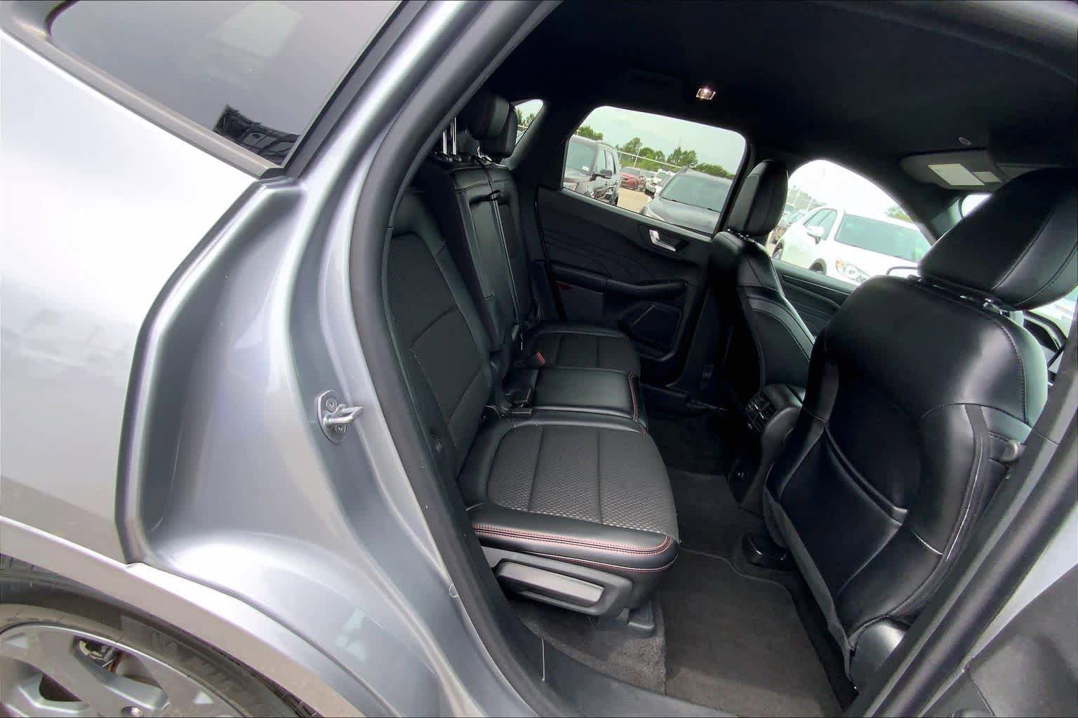 Certified 2024 Ford Escape ST-Line w/ Tech Pack #1 FWD image 19