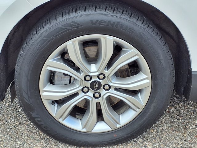 Certified 2024 Ford Edge Titanium AWD/4WD image 29