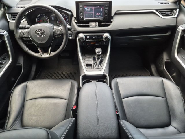Used 2021 Toyota RAV4 XLE Premium AWD/4WD image 17