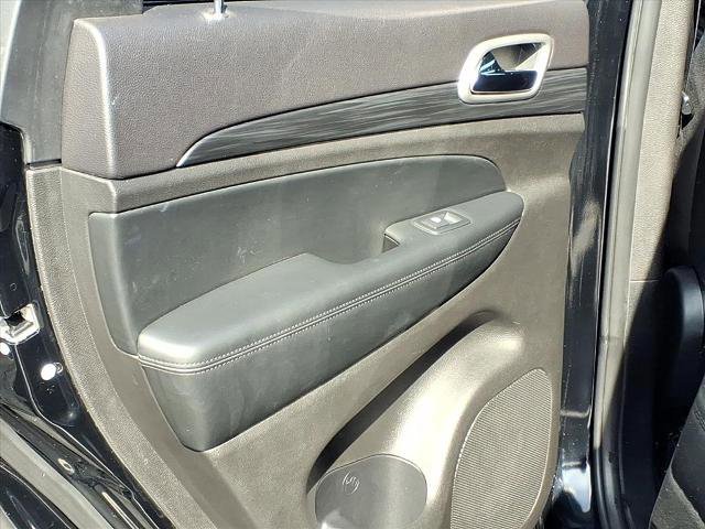 Used 2020 Jeep Grand Cherokee Laredo image 19